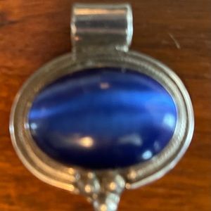 Beautiful blue and 925 silver pendant.
